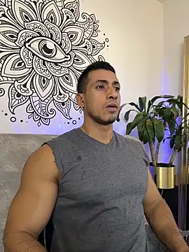 Snapshot of aaroncolombia chatting on 10-29-25, 10:44 aaroncolombia online show from 10-29-25, 10:44