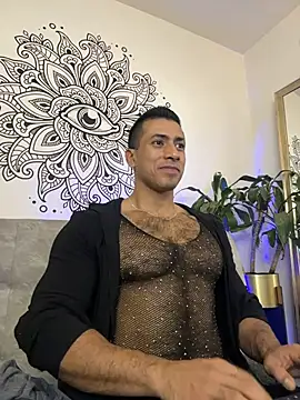 Snapshot of aaroncolombia chatting on 10-31-25, 11:11 aaroncolombia online show from 10-31-25, 11:11