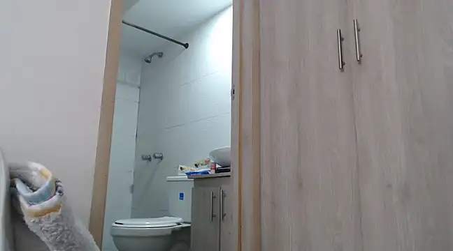 Snapshot of Skarlet_Adams28 chatting on 12-10-24, 07:11 Skarlet Adams28 online show from 12-10-24, 07:11