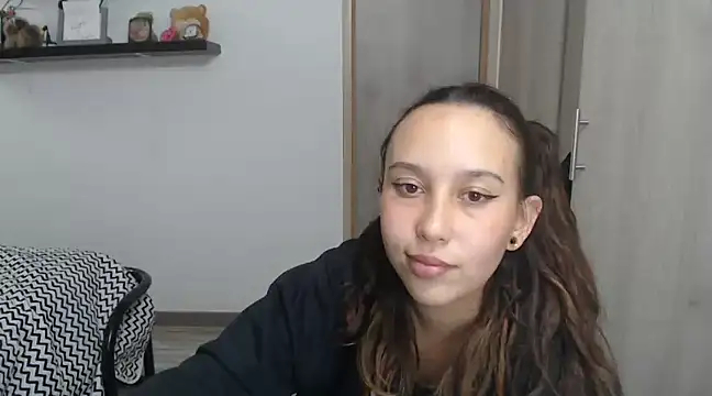 Snapshot of Skarlet_Adams28 chatting on 12-14-24, 03:18 Skarlet Adams28 online show from 12-14-24, 03:18