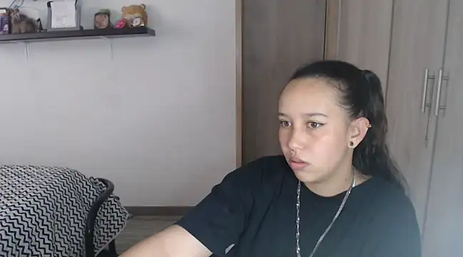 Snapshot of Skarlet_Adams28 chatting on 12-19-24, 10:10 Skarlet Adams28 online show from 12-19-24, 10:10