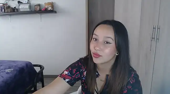 Snapshot of Skarlet_Adams28 chatting on 12-26-24, 07:05 Skarlet Adams28 online show from 12-26-24, 07:05