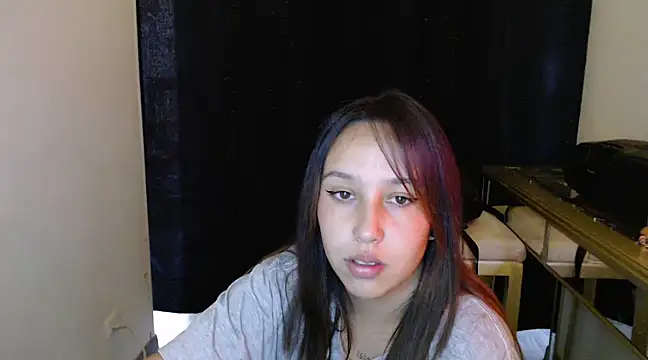 Snapshot of Skarlet_Adams28 chatting on 01-16-25, 09:51 Skarlet Adams28 online show from 01-16-25, 09:51