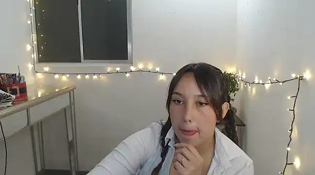 Snapshot of Skarlet_Adams28 chatting on 01-24-25, 09:15 Skarlet Adams28 online show from 01-24-25, 09:15