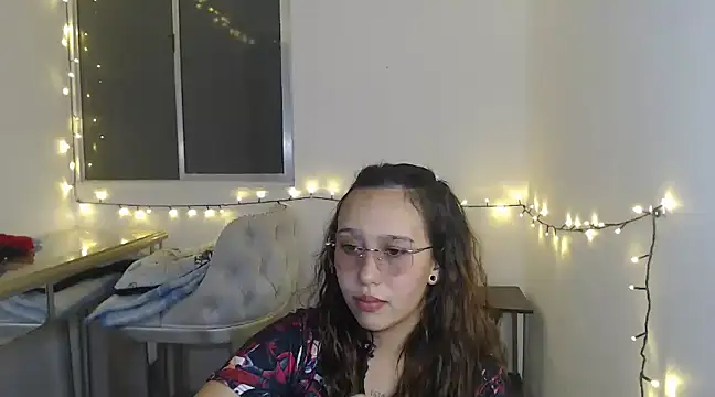 Snapshot of Skarlet_Adams28 chatting on 02-03-25, 02:58 Skarlet Adams28 online show from 02-03-25, 02:58