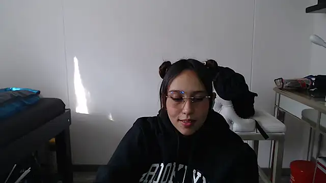 Snapshot of Skarlet_Adams28 chatting on 02-06-25, 09:06 Skarlet Adams28 online show from 02-06-25, 09:06