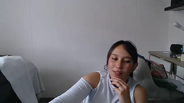 Snapshot of Skarlet_Adams28 chatting on 02-12-25, 07:35 Skarlet Adams28 online show from 02-12-25, 07:35