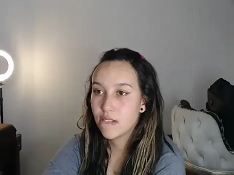 Snapshot of Skarlet_Adams28 chatting on 03-13-25, 12:48 Skarlet Adams28 online show from 03-13-25, 12:48