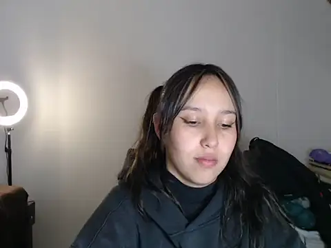 Snapshot of Skarlet_Adams28 chatting on 03-14-25, 02:10 Skarlet Adams28 online show from 03-14-25, 02:10