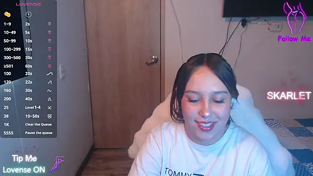 Snapshot of Skarlet_Adams28 chatting on 10-23-25, 08:40 Skarlet Adams28 online show from 10-23-25, 08:40