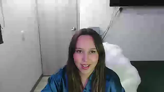 Snapshot of Skarlet_Adams28 chatting on 11-06-25, 07:59 Skarlet Adams28 online show from 11-06-25, 07:59