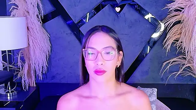 KylieWhite online show from 10-30-25, 07:43