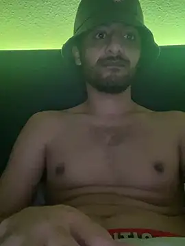 Snapshot of hard_macoor12 chatting on 12-11-24, 06:14 hard macoor12 online show from 12-11-24, 06:14