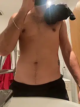 Snapshot of hard_macoor12 chatting on 02-14-25, 12:25 hard macoor12 online show from 02-14-25, 12:25