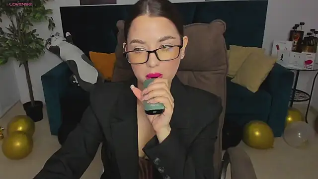 CharleneWoods online show from 01-21-25, 07:58