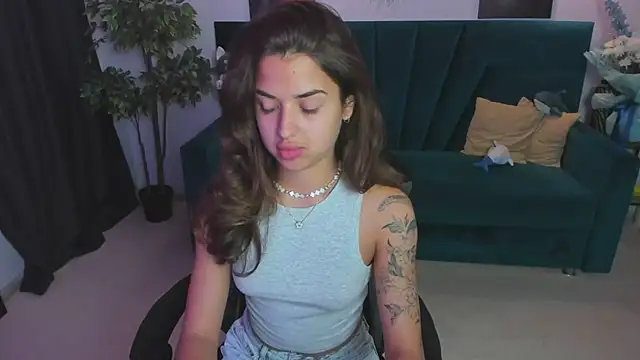 CharleneWoods online show from 09-20-25, 02:18