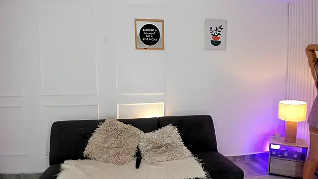 viooletaa online show from 01-10-26, 06:42