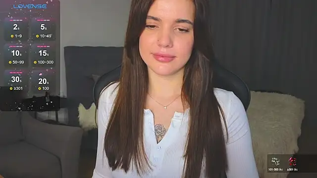 adrianawow1 online show from 10-07-25, 10:07