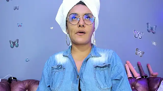 Kaira mosse online show from 10-18-25, 11:55