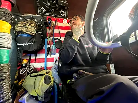 XMeF10 online show from 12-01-25, 01:27