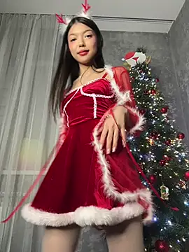 DesiredHoney online show from 12-30-24, 06:38