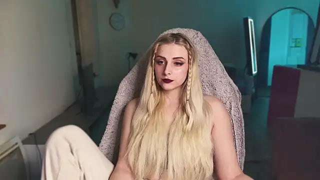 Snapshot of ce_leste__ chatting on 01-27-25, 08:07 ce leste   online show from 01-27-25, 08:07