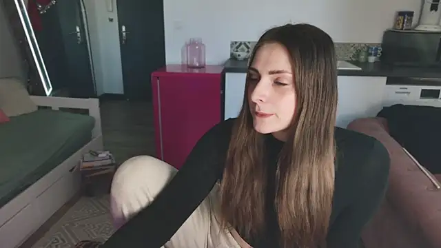 Snapshot of ce_leste__ chatting on 10-02-25, 03:19 ce leste   online show from 10-02-25, 03:19