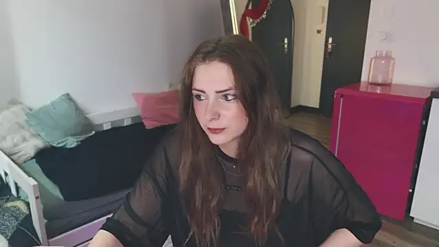 Snapshot of ce_leste__ chatting on 10-22-25, 01:11 ce leste   online show from 10-22-25, 01:11