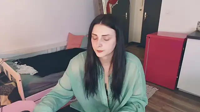 Snapshot of ce_leste__ chatting on 11-01-25, 12:29 ce leste   online show from 11-01-25, 12:29