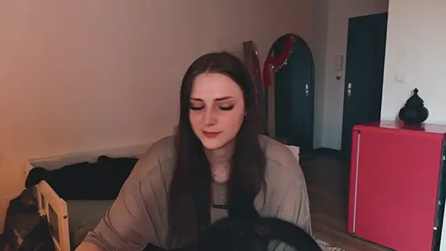 Snapshot of ce_leste__ chatting on 11-23-25, 12:38 ce leste online show from 11-23-25, 12:38