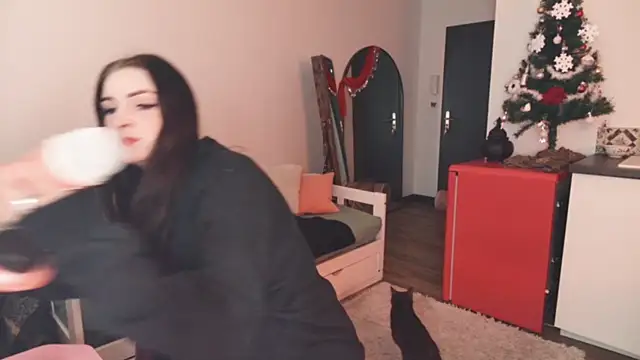 Snapshot of ce_leste__ chatting on 12-05-25, 03:52 ce leste online show from 12-05-25, 03:52