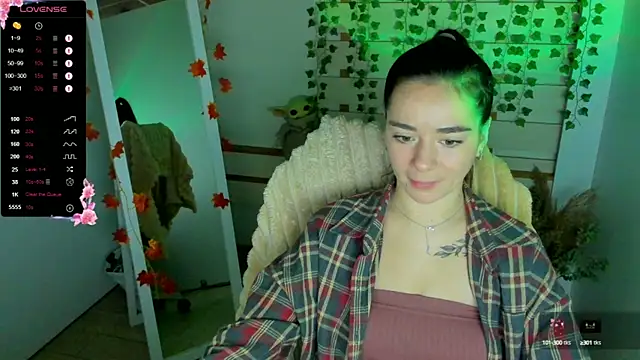 Bella XO online show from 10-13-25, 07:08