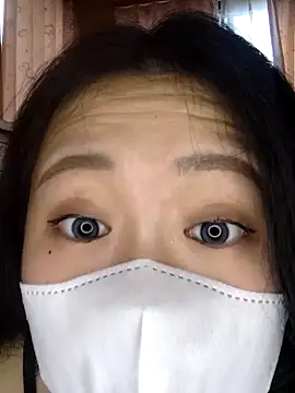 Kurage chan online show from 10-14-25, 03:07