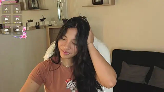 Saray reyes online show from 12-01-25, 11:48