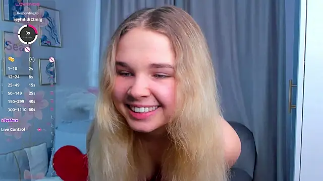 OdetteHarwick online show from 10-24-25, 07:38