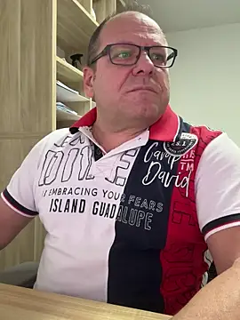 coupleLatinaLovers online show from 12-04-25, 06:55