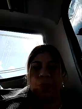 Laura-Hernandez online show from 12-12-24, 02:44