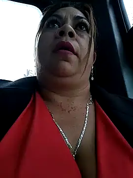 Laura-Hernandez online show from 12-12-24, 09:26