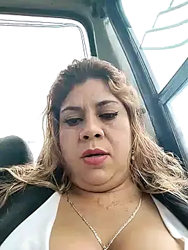 Laura-Hernandez online show from 12-13-24, 04:38