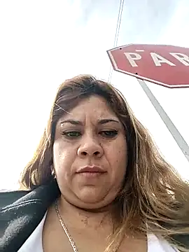 Laura-Hernandez online show from 12-13-24, 07:43