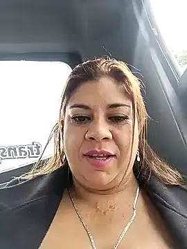 Laura-Hernandez online show from 12-27-24, 05:16