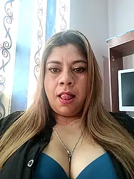 Laura-Hernandez online show from 09-16-25, 02:40