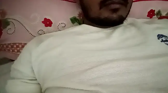 Snapshot of Bigcocks01 chatting on 12-31-24, 06:02 Bigcocks01 online show from 12-31-24, 06:02