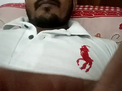 Snapshot of Bigcocks01 chatting on 02-27-25, 06:53 Bigcocks01 online show from 02-27-25, 06:53