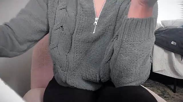 bigb00tyjudyyX online show from 10-18-25, 02:51