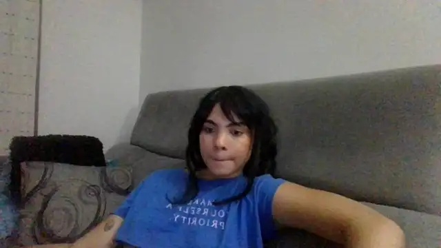 Kiri Cutee online show from 12-20-24, 08:49