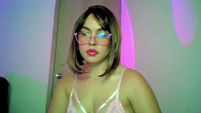 Kiri Cutee online show from 09-25-25, 04:27