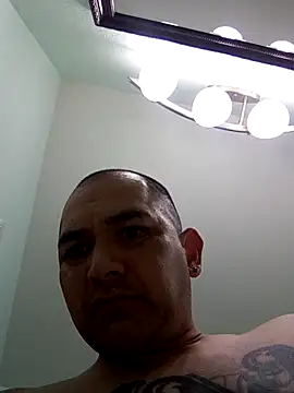 Snapshot of NewKing100 chatting on 02-10-25, 04:52 NewKing100 online show from 02-10-25, 04:52