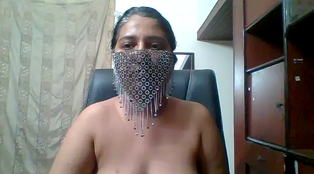 kamayanisingh24 online show from 12-04-24, 07:34