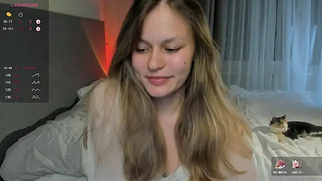 Snapshot of BritneyRoot chatting on 01-29-25, 07:32 BritneyRoot online show from 01-29-25, 07:32